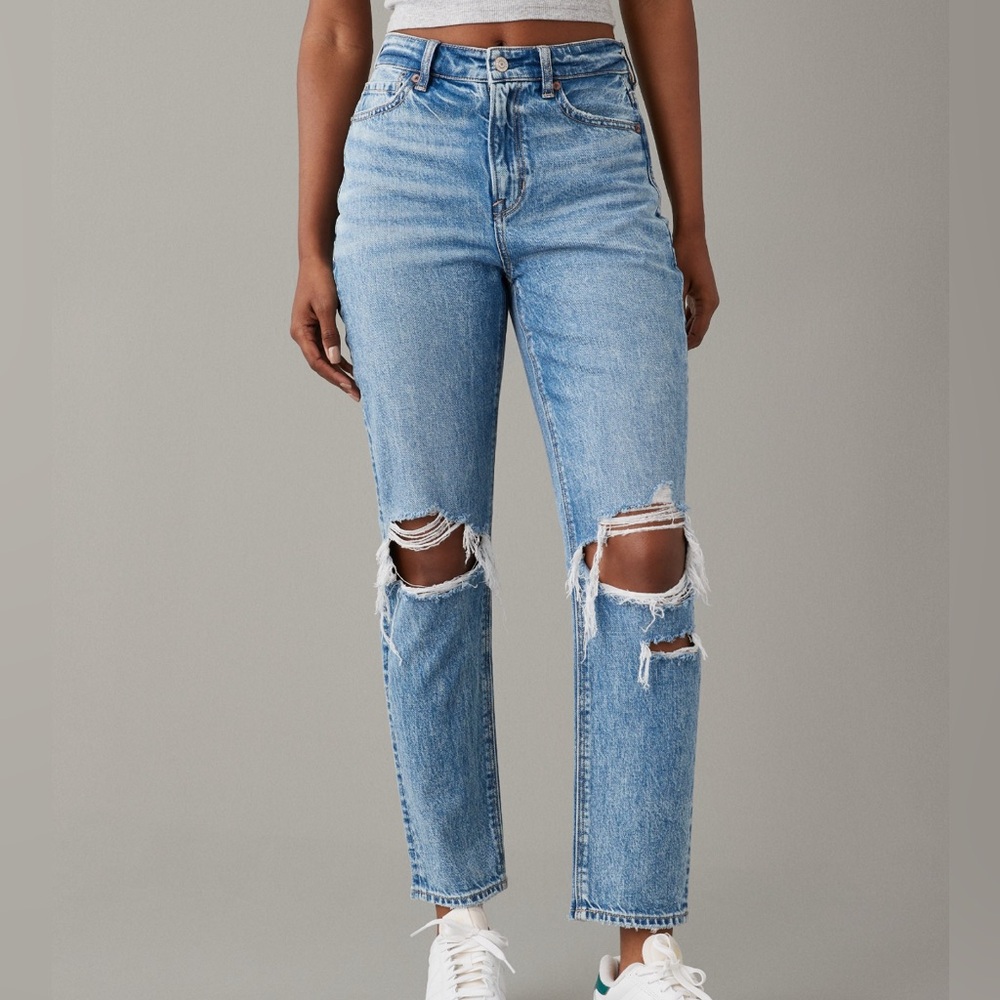 American Eagle Outfitters Light Blue Distressed Straight Leg Jeans